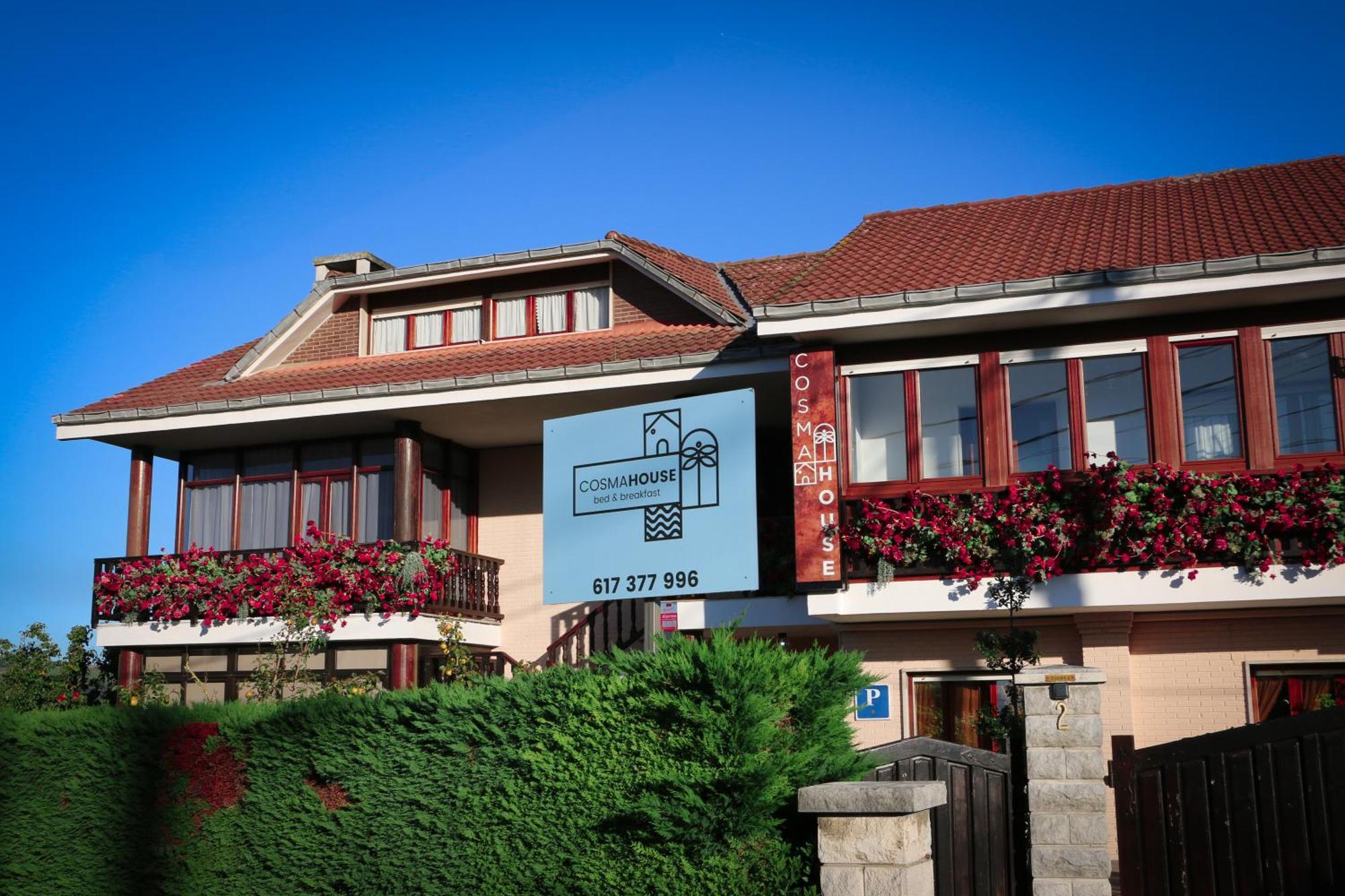 Cosma House Hotel Hinojedo Exterior photo